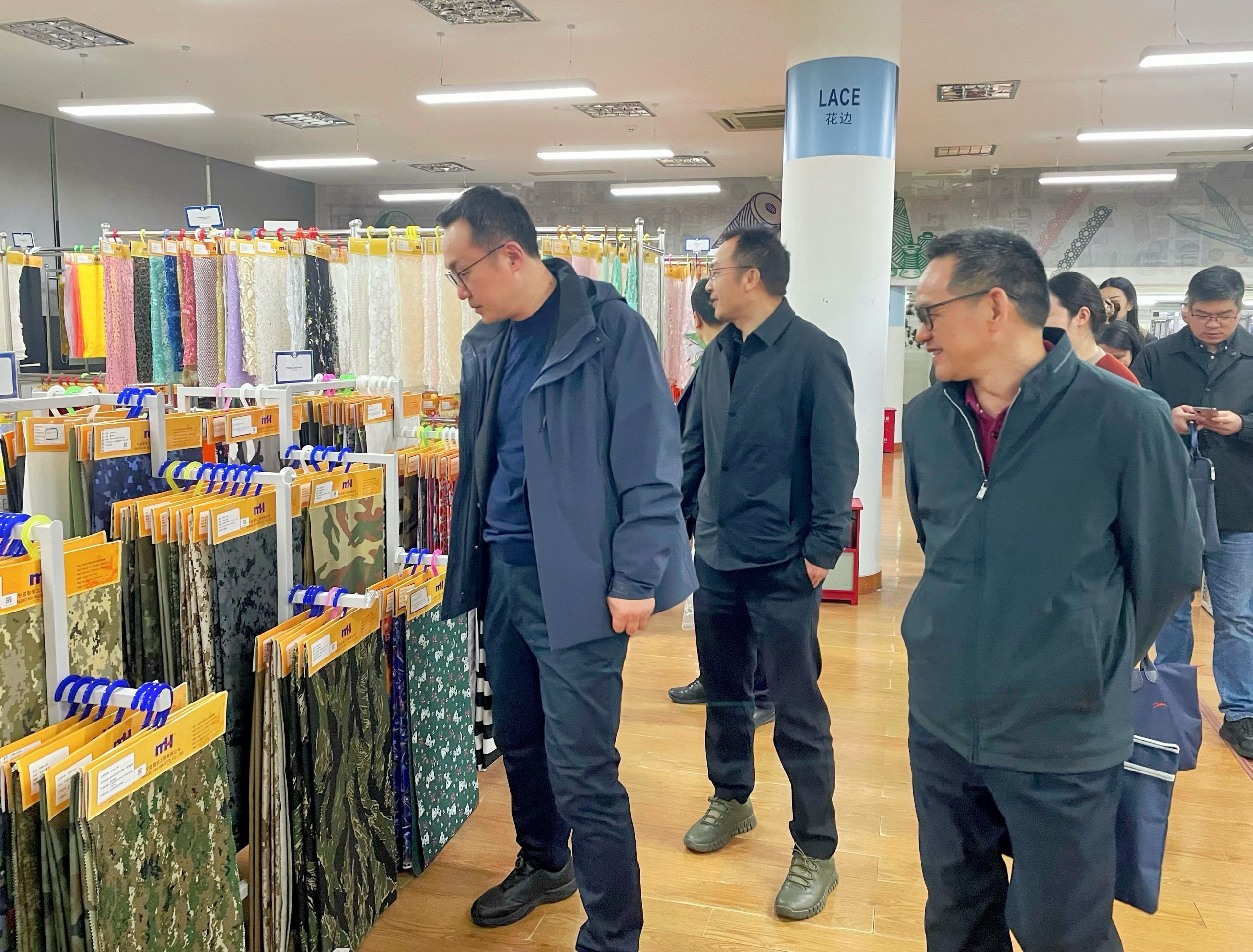 中國(guó)對(duì)外貿(mào)易中心副主任蘇斌一行蒞臨萌恒走訪調(diào)研