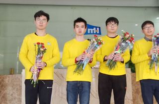 “三八婦女節”，萌恒為女同胞送鮮花表祝福