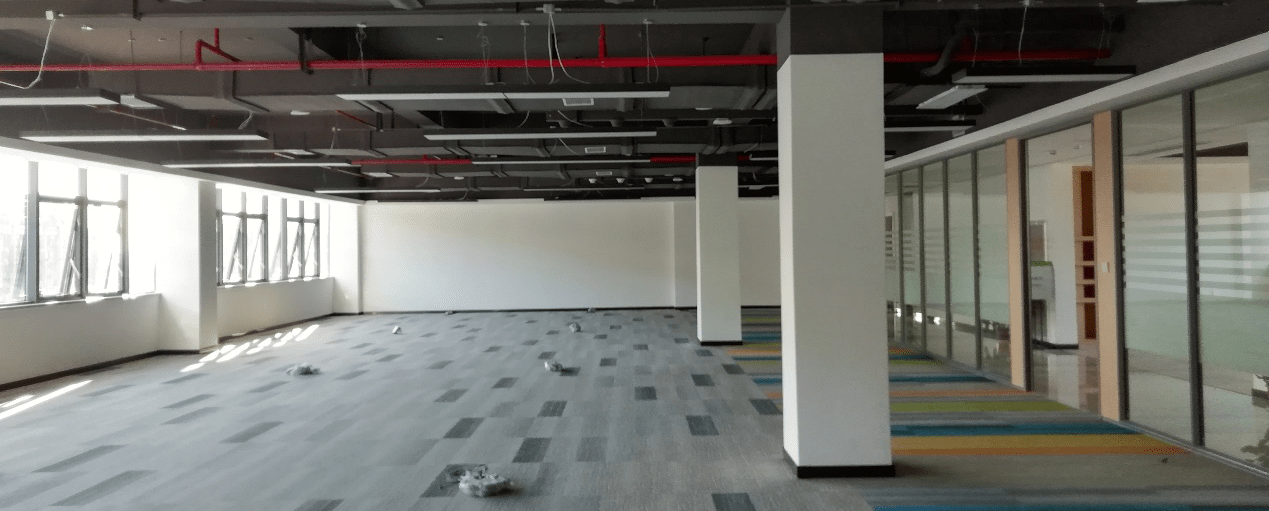 公司領(lǐng)導(dǎo)集體參觀考察 萌恒鎮(zhèn)?？偛看髽枪こ虡影彘g