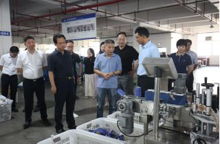 湖南省工信廳副廳長楊親鵬一行深入湖南萌恒走訪調研